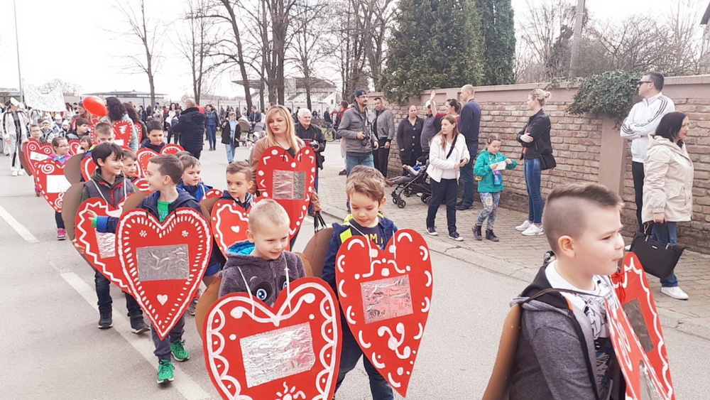 Dječje pokladne svečanosti Slavonski Brod